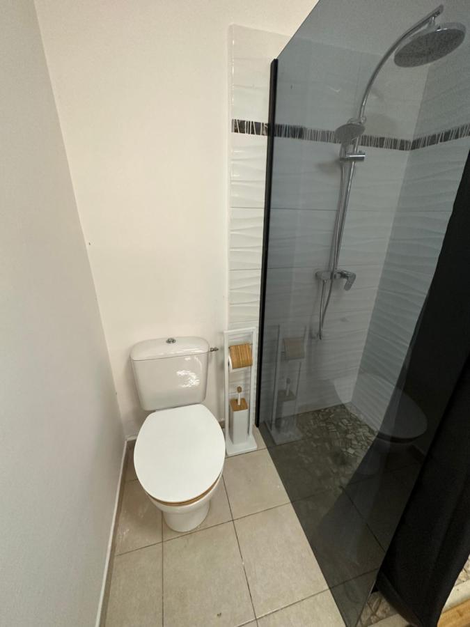 Ferienwohnung Location T2 Meuble Baie Mahault Convenance Exterior foto