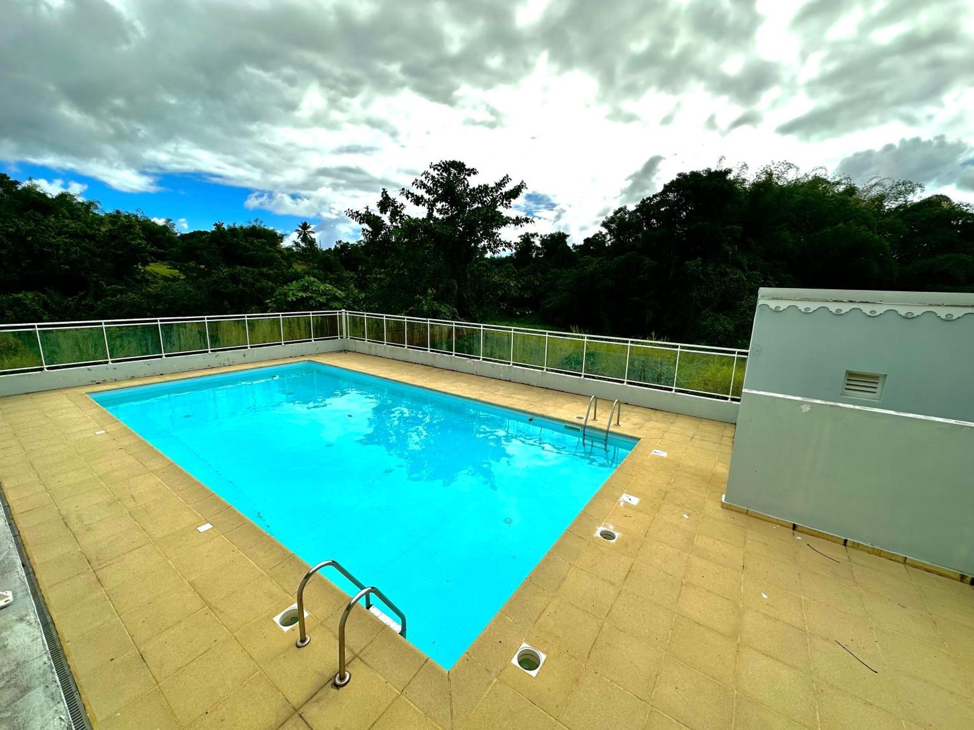 Ferienwohnung Location T2 Meuble Baie Mahault Convenance Exterior foto